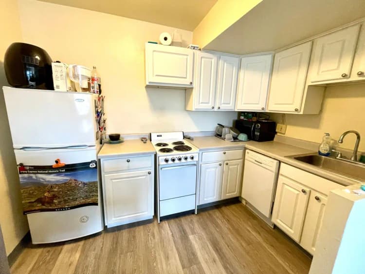 Milwaukee apartments for rent - image - large (2).jpeg