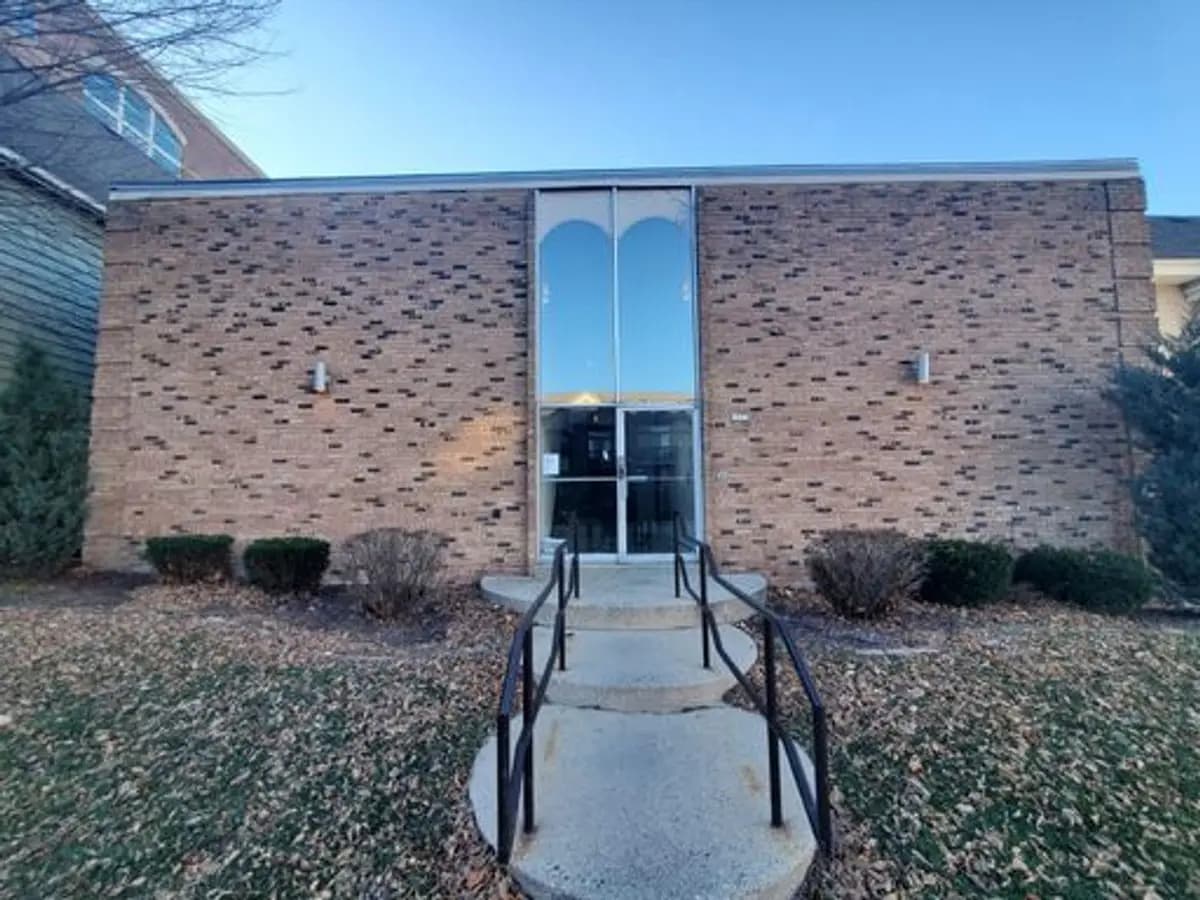 1535 N. Van Buren St. #202 - undefined - 5
