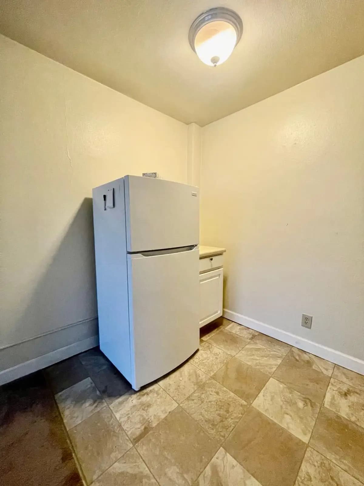 Milwaukee apartments for rent - Property image - 1029 E Knapp St #809 - 2