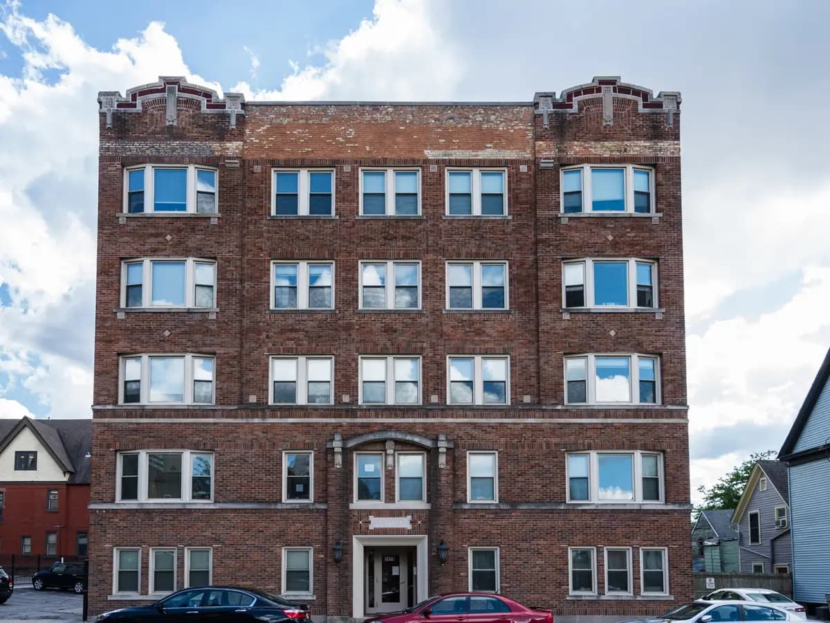 1419 E Albion St. - House - 10