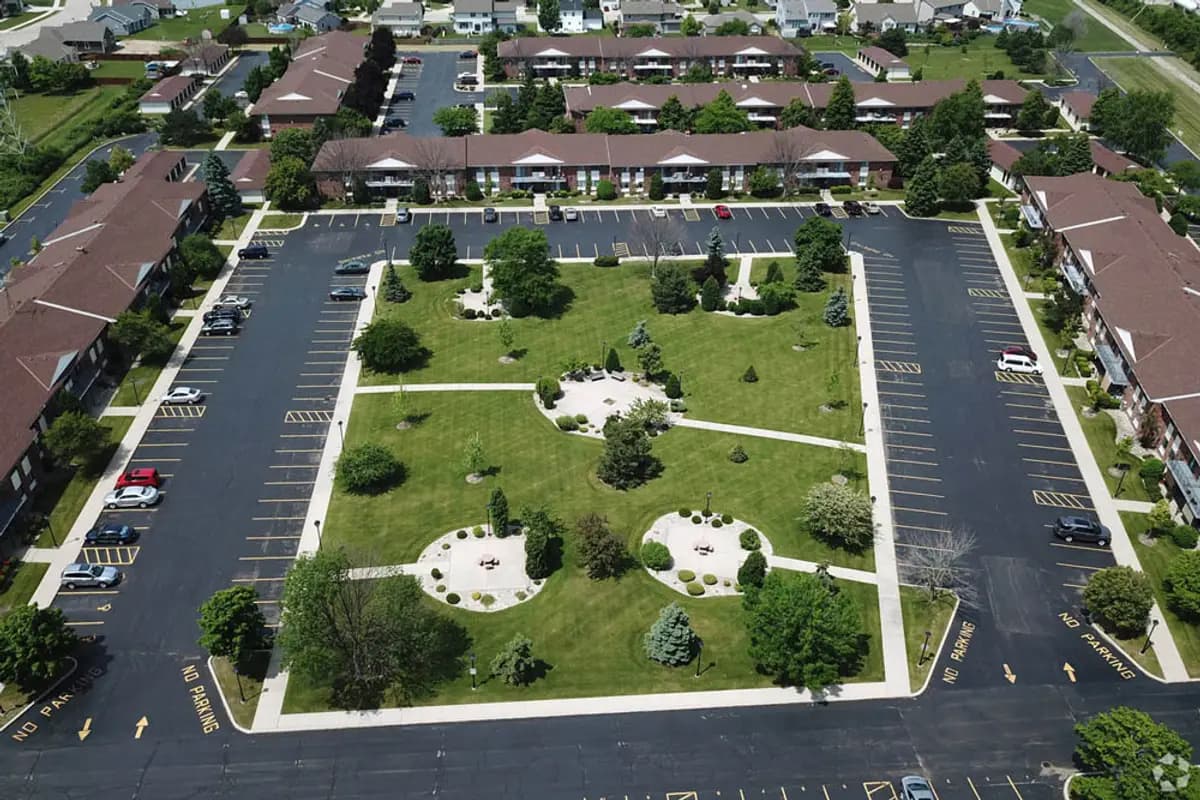 Milwaukee apartments for rent - image - 2524-overview.jpg
