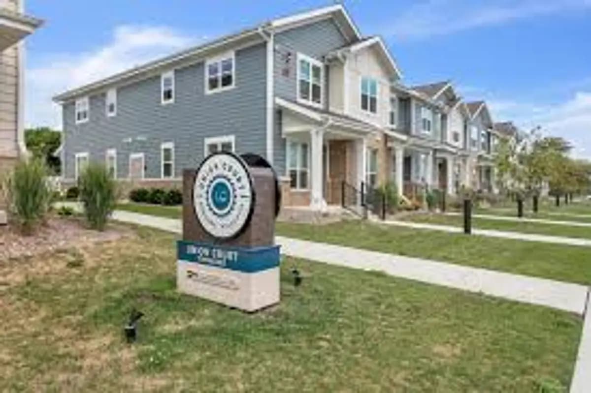 Union Court Apartments - download (8).jpeg