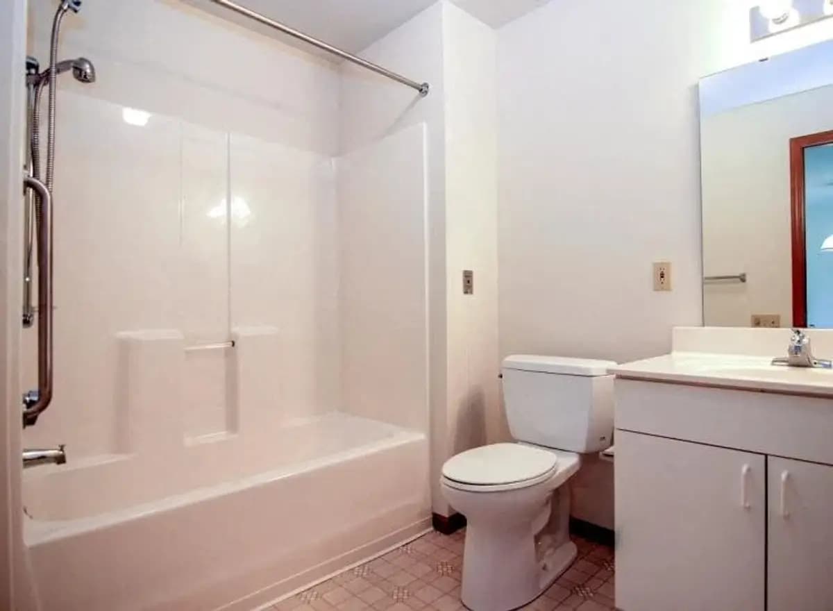 Milwaukee apartments for rent - image - 12.webp