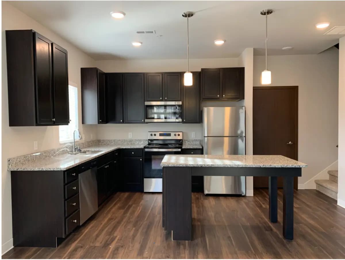 Pike Ridge Town Homes - Apartment - 6