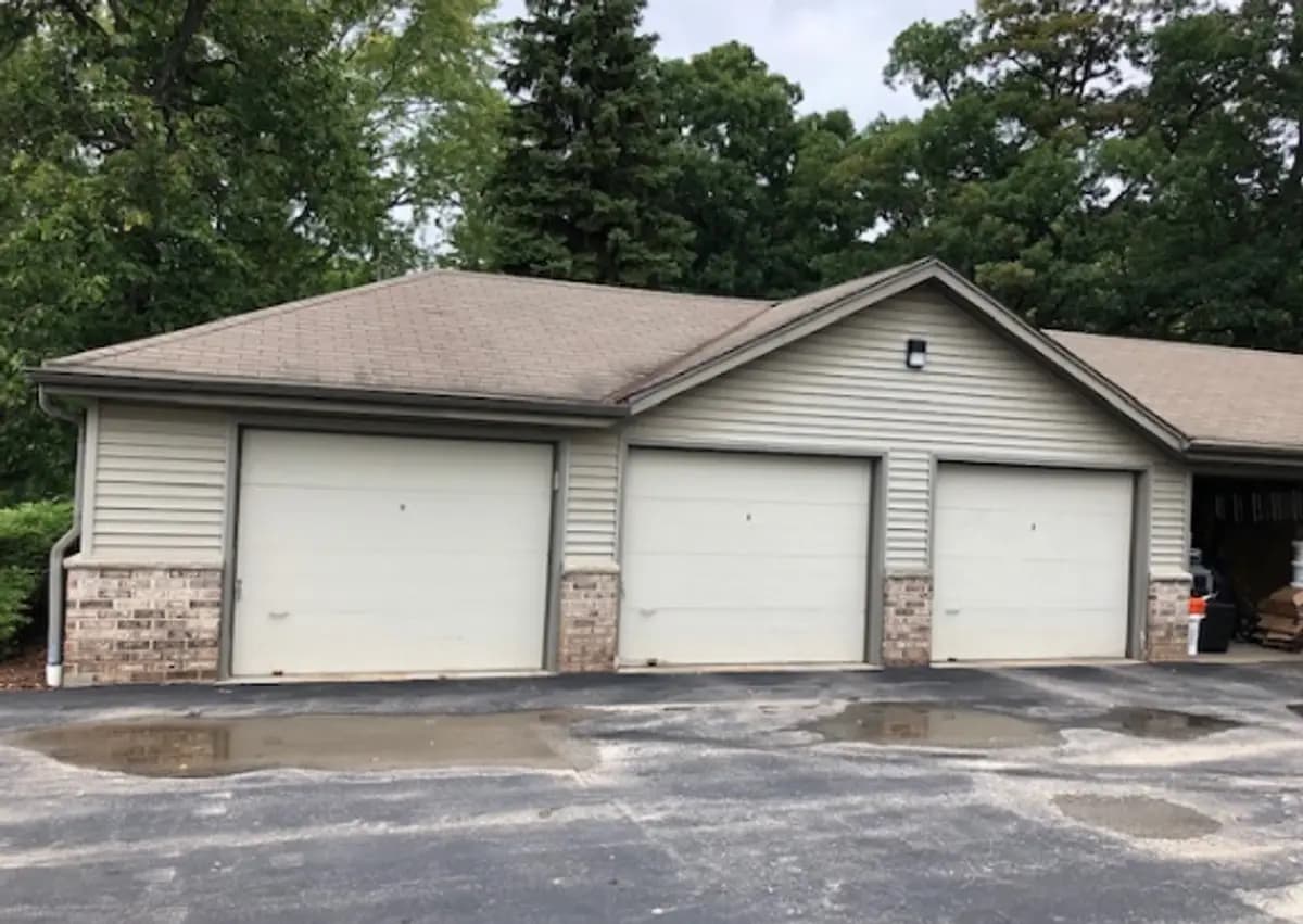 Milwaukee apartments for rent - Property image - Forest Arms Apartment - 3