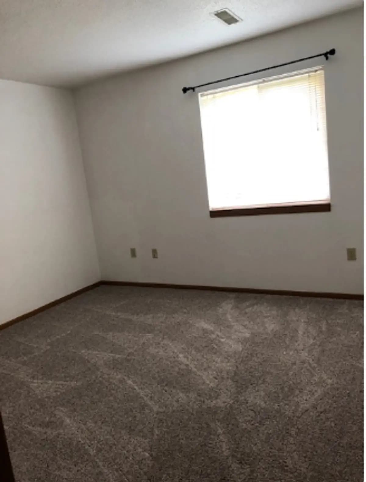 Forest Arms Apartment - Apartment - 12