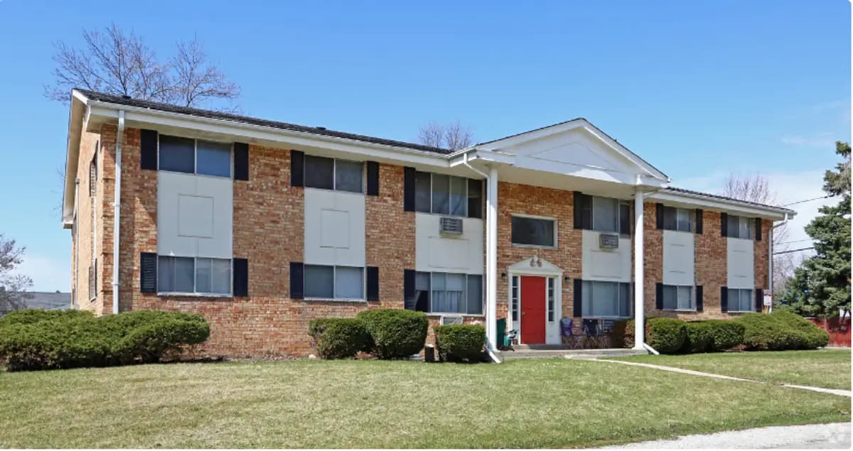 Milwaukee apartments for rent - Property image - Willowick Apts - 1