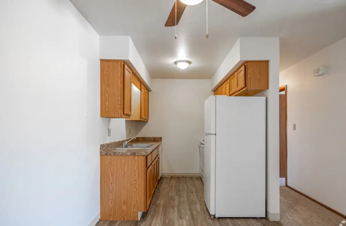 Willowick Apts - Apartment - 16