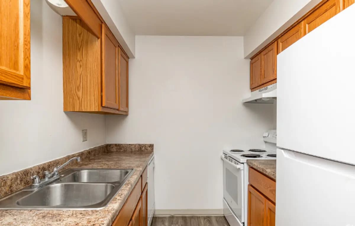 Willowick Apts - Apartment - 9