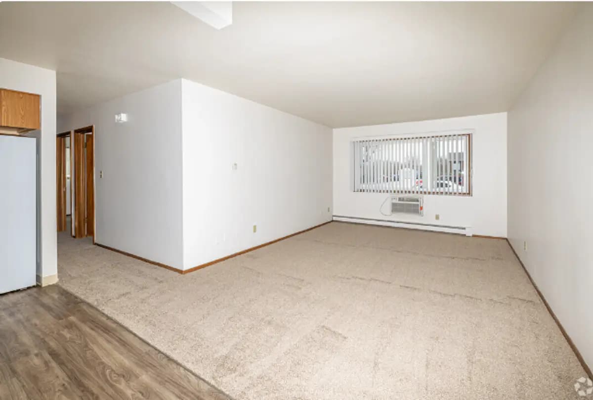 Willowick Apts - Apartment - 10
