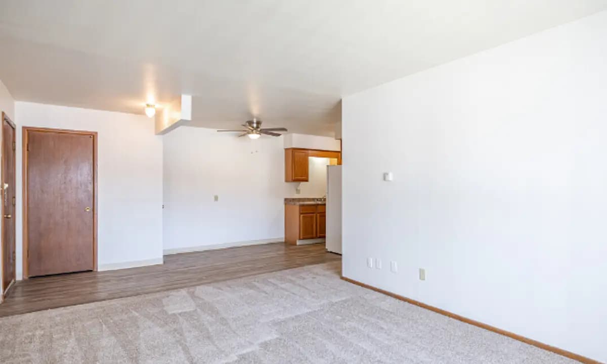 Willowick Apts - Apartment - 15