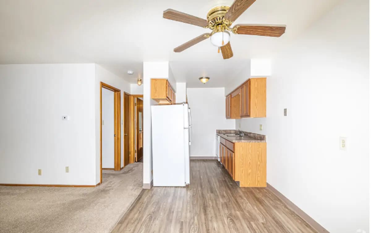 Willowick Apts - Apartment - 14