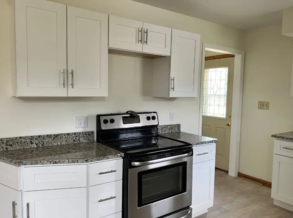 Milwaukee apartments for rent - Property image - 7841 10th Ave - 3