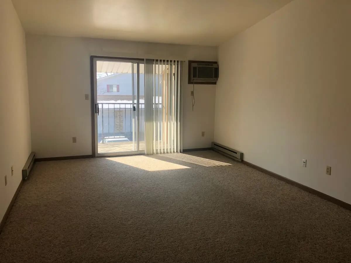 Lakewood Apartments - Apartment - 23