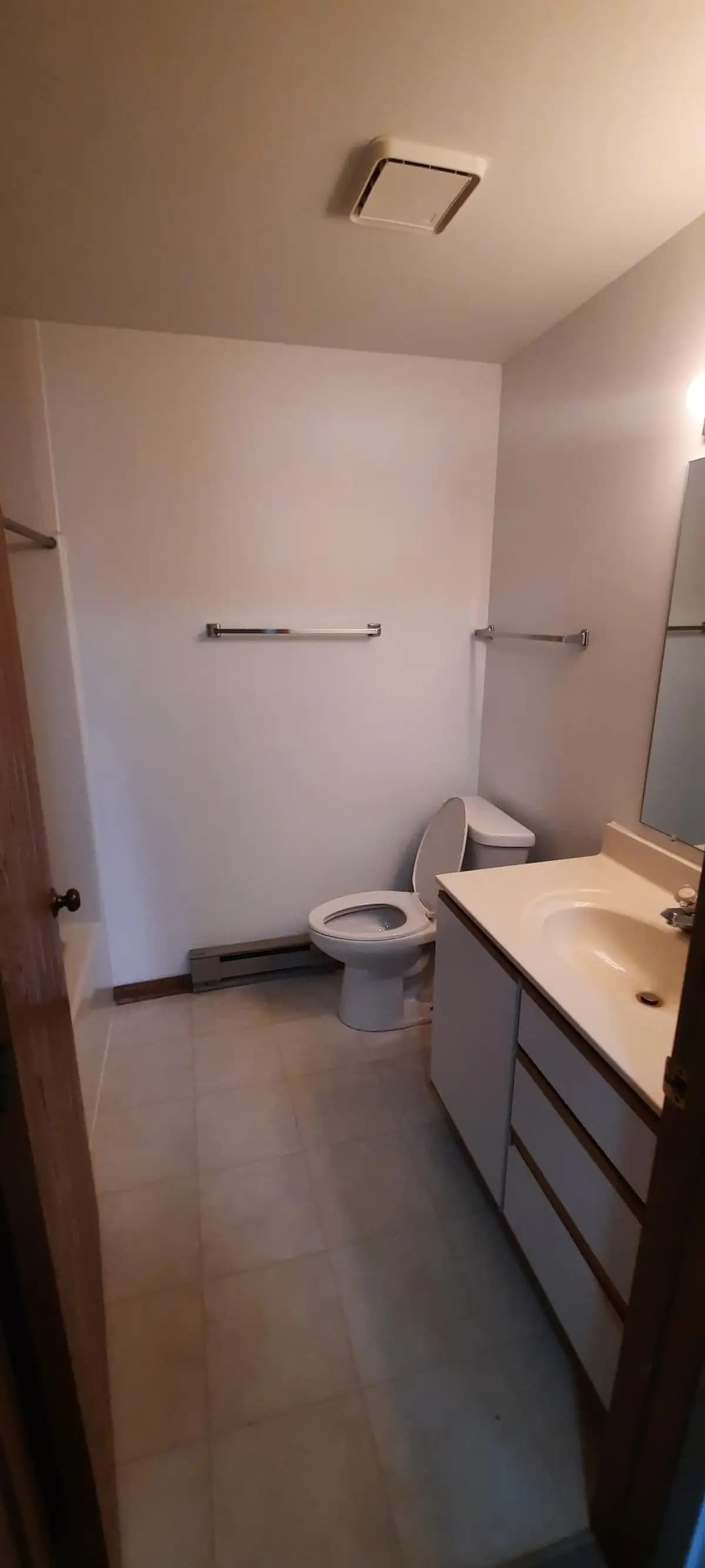 Lakewood Apartments - Apartment - 14