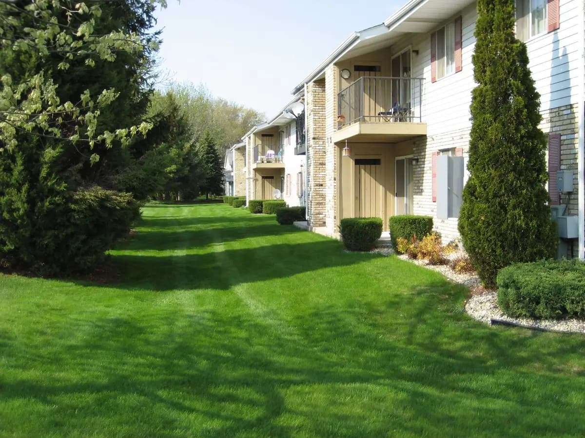 Lakewood Apartments - Apartment - 6