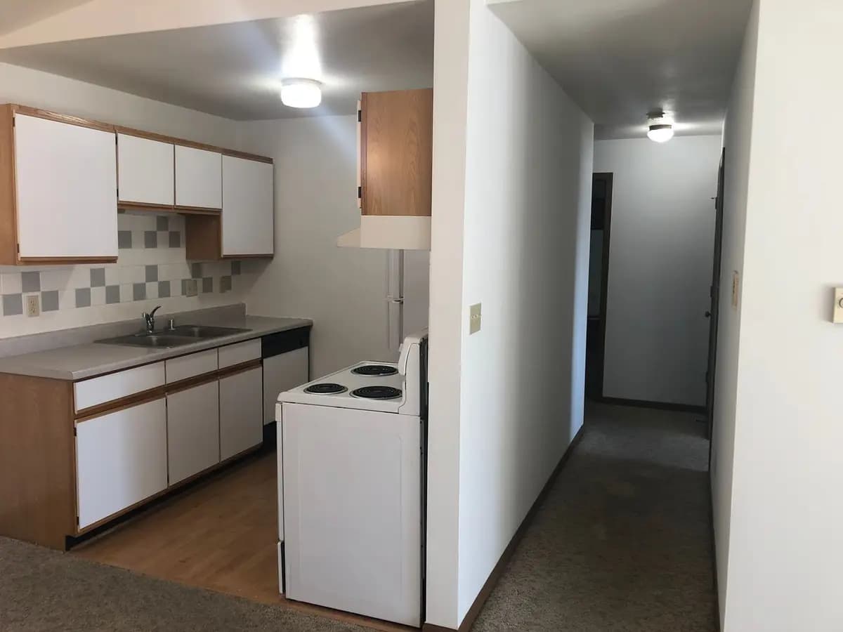 Lakewood Apartments - Apartment - 28
