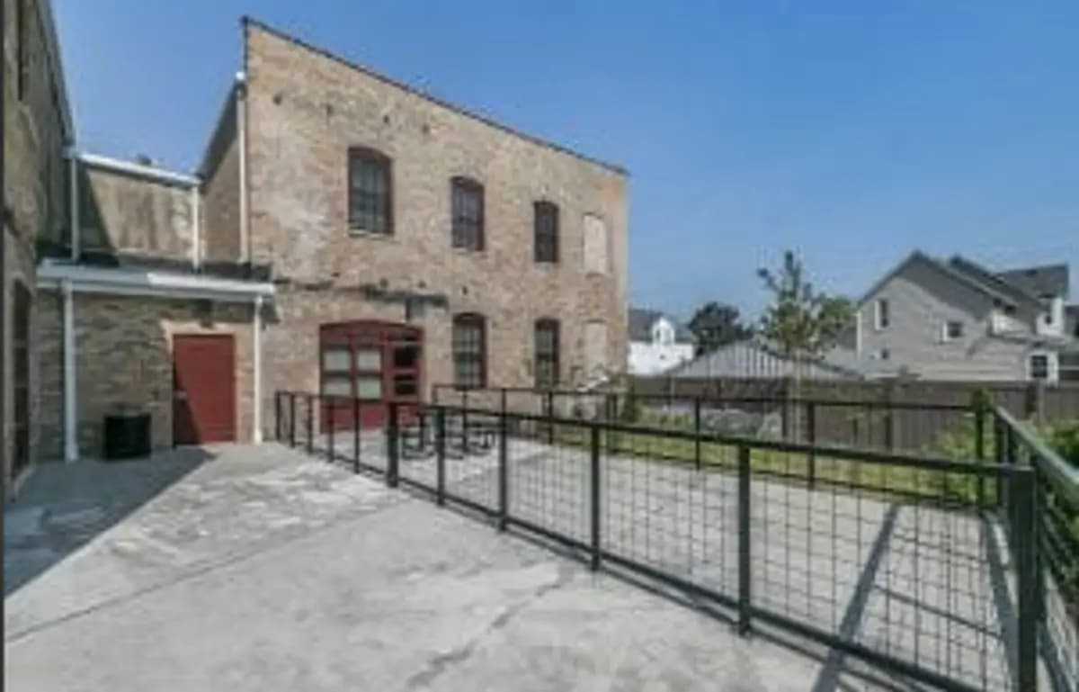 Milwaukee apartments for rent - Property image - VMC Lofts - 3
