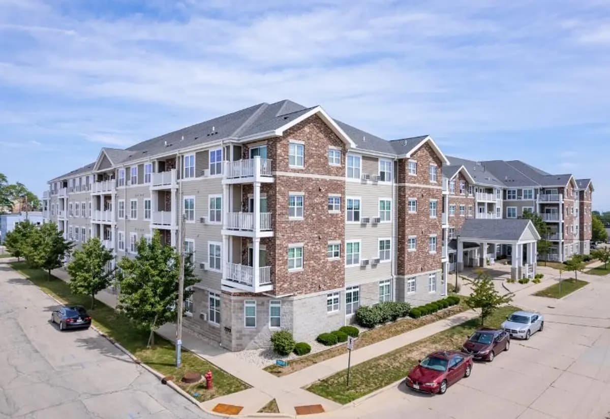 Milwaukee apartments for rent - Property image - Harborside Commons Apartments - 2