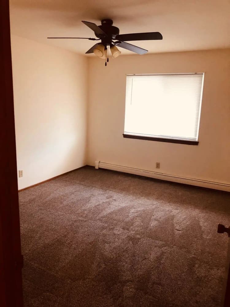 Milwaukee apartments for rent - image - large (9).jpeg