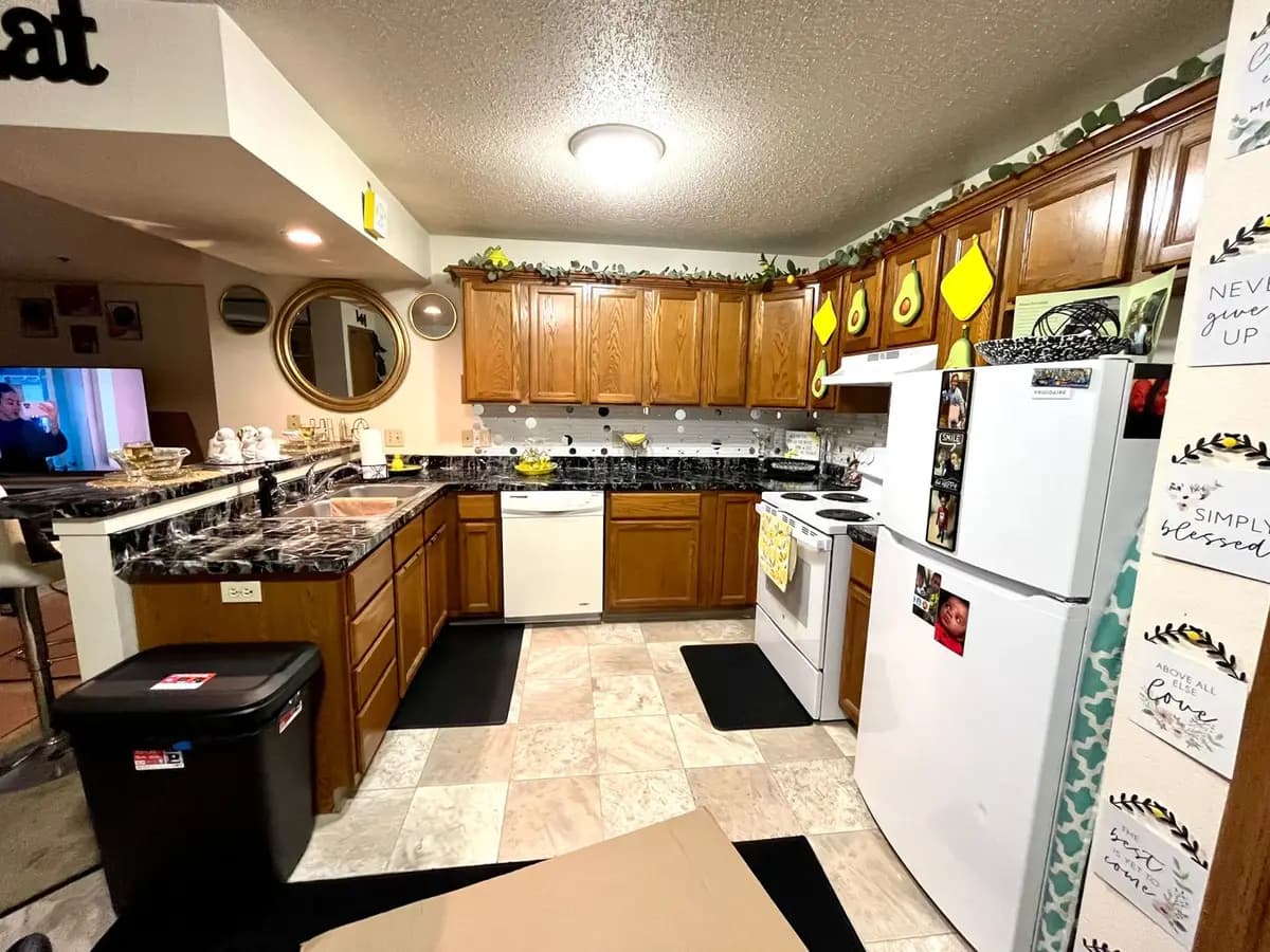 10141 W Cold Spring Rd. #5 - Apartment - 6