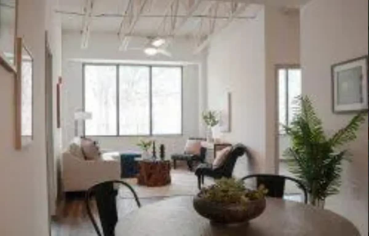Gateway Lofts - Apartment - 7