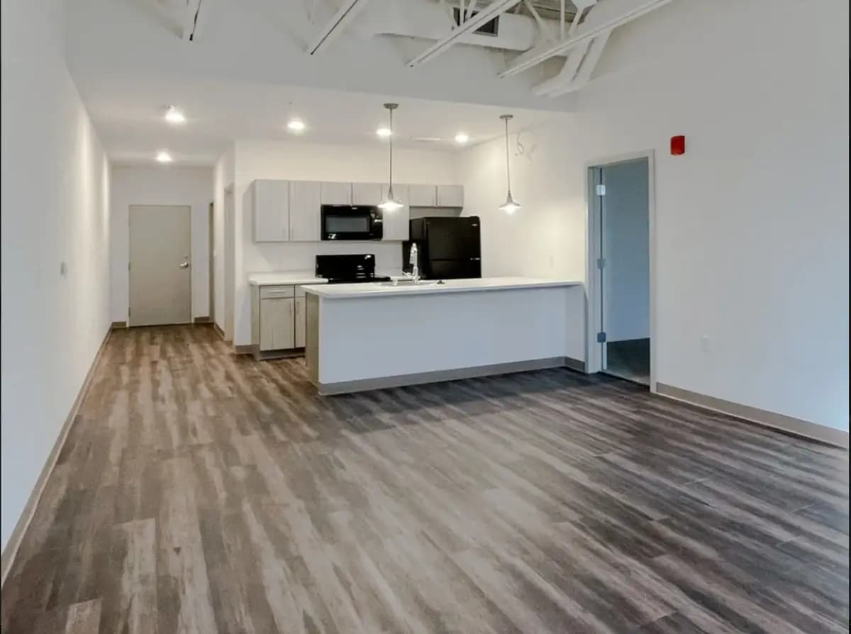 Gateway Lofts - Apartment - 16