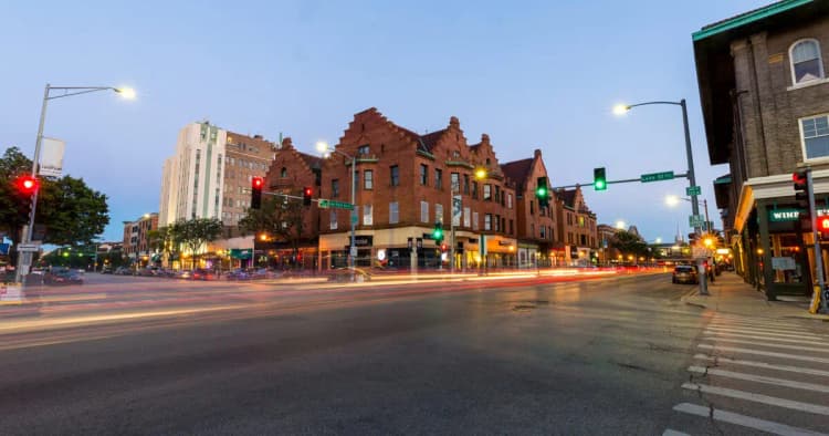Milwaukee apartments for rent - image - OakPark-Illinois.jpg