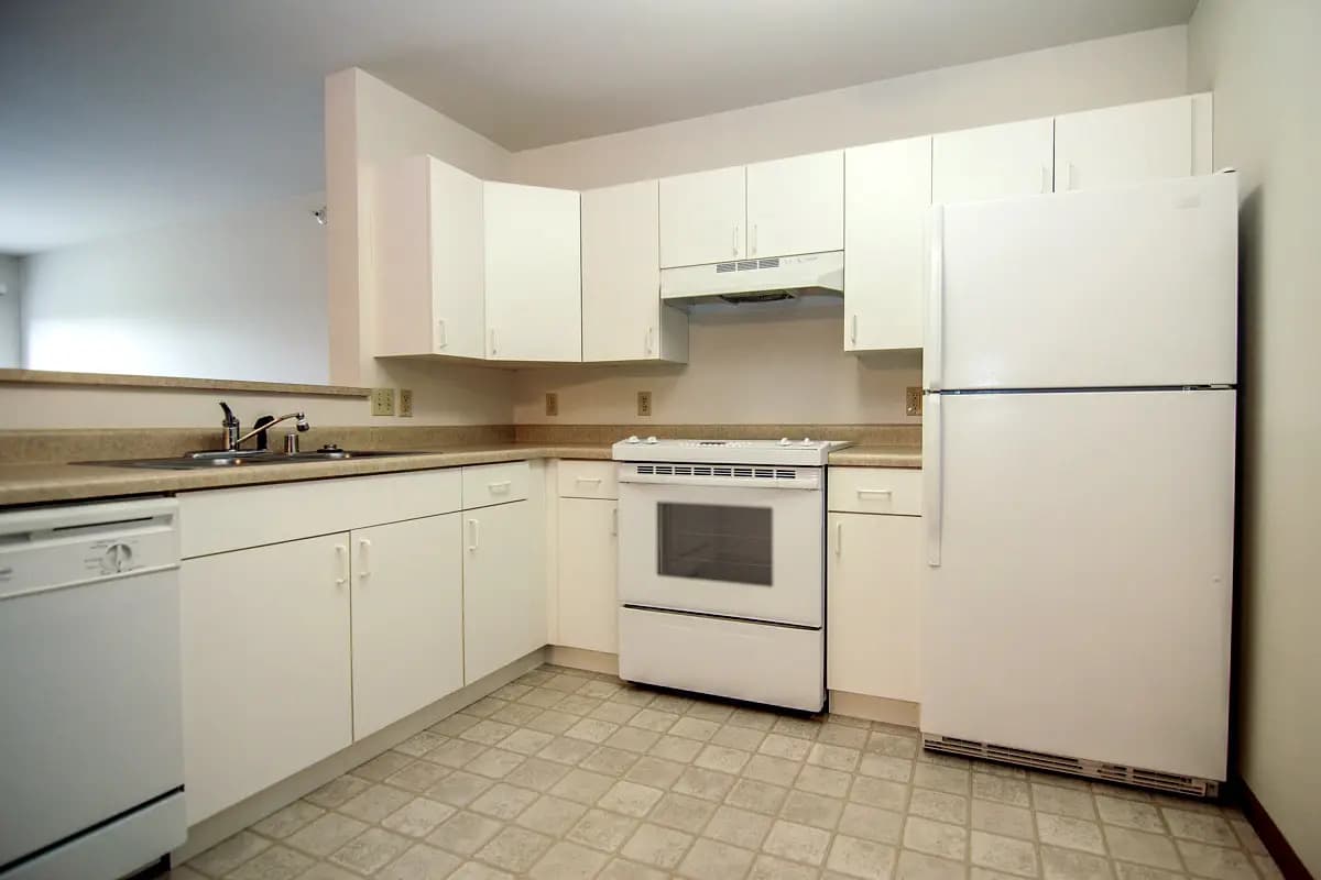 Crest View Senior Apartments - Apartment - 4