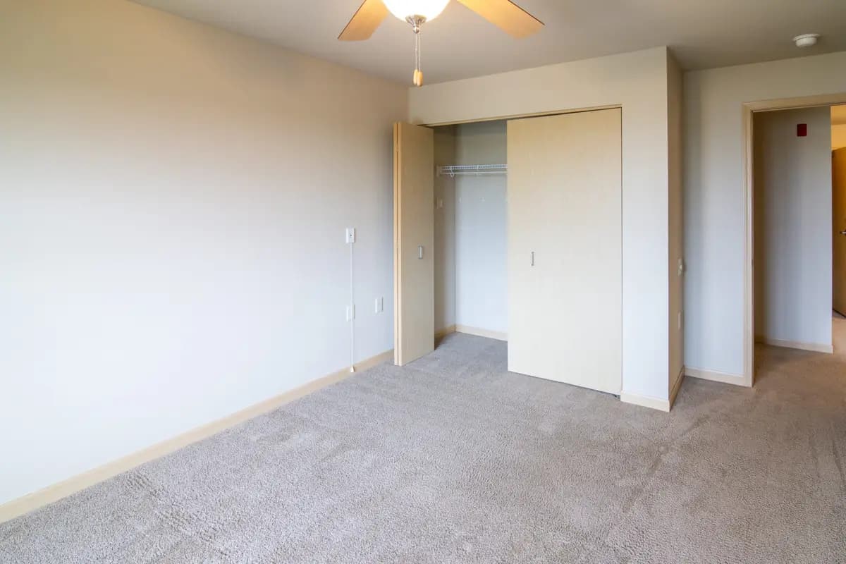 Hill Crest Senior Housing - Apartment - 4