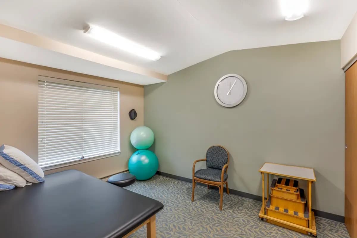 Layton Terrace Senior Living - Apartment - 21