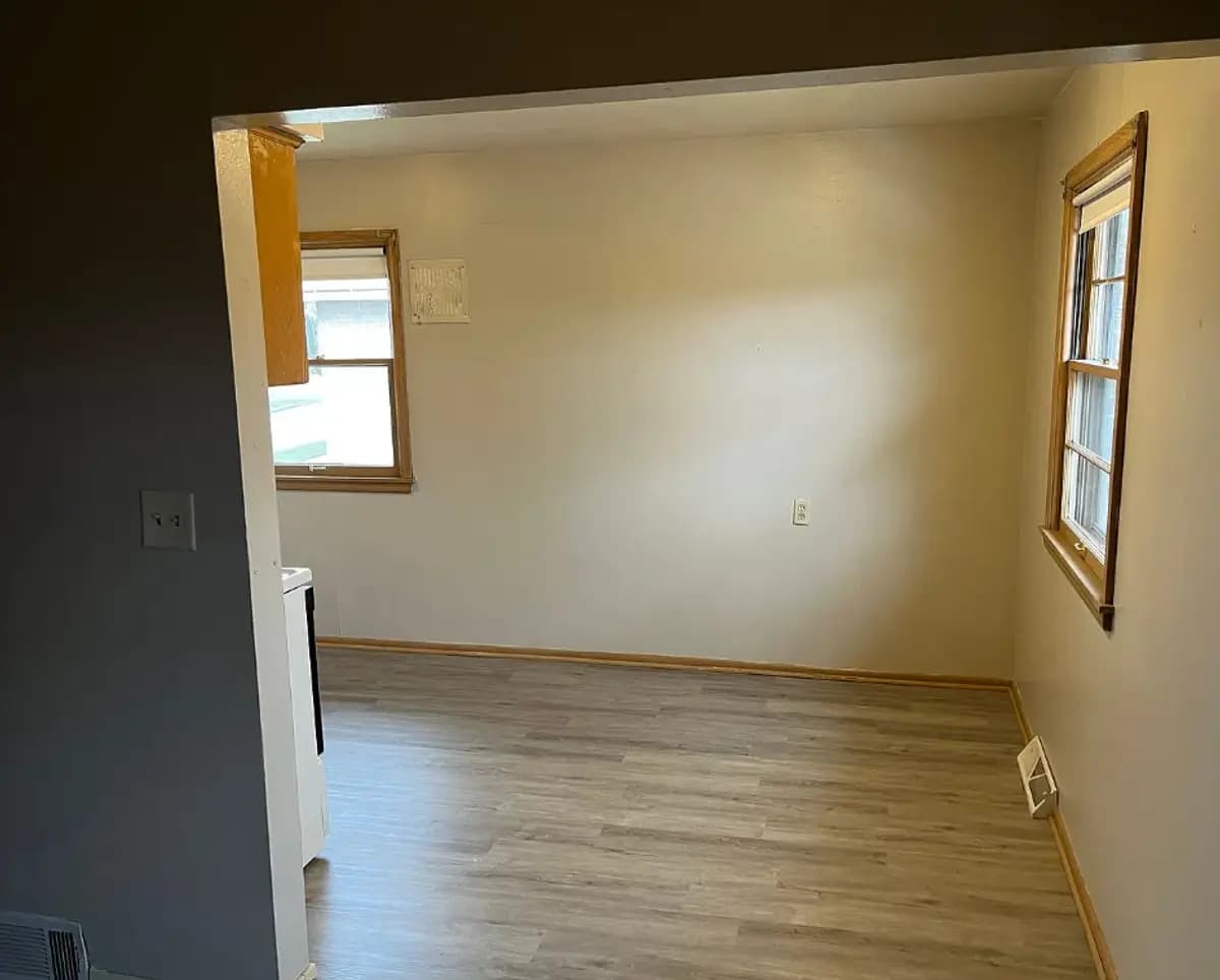 5875-5881 Tower Road - Apartment - 8