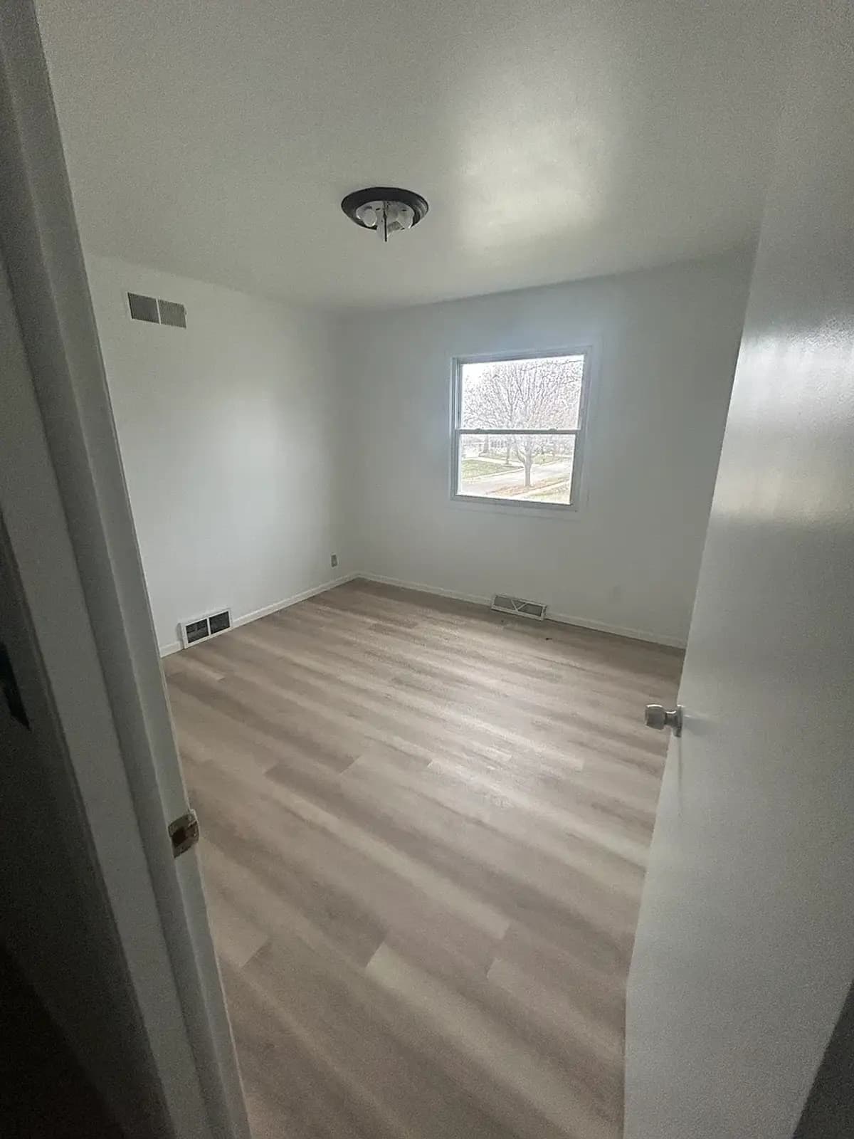 6019-6021 Trail Ridge Ct - Apartment - 9