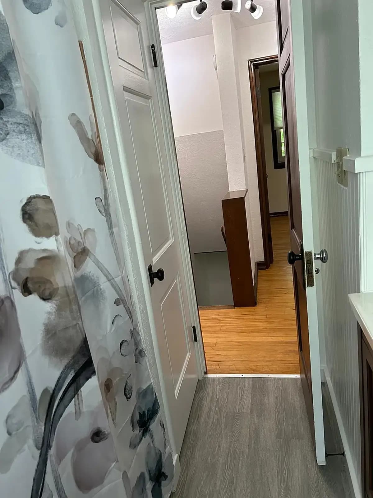 5565 Angle Lane - Apartment - 20