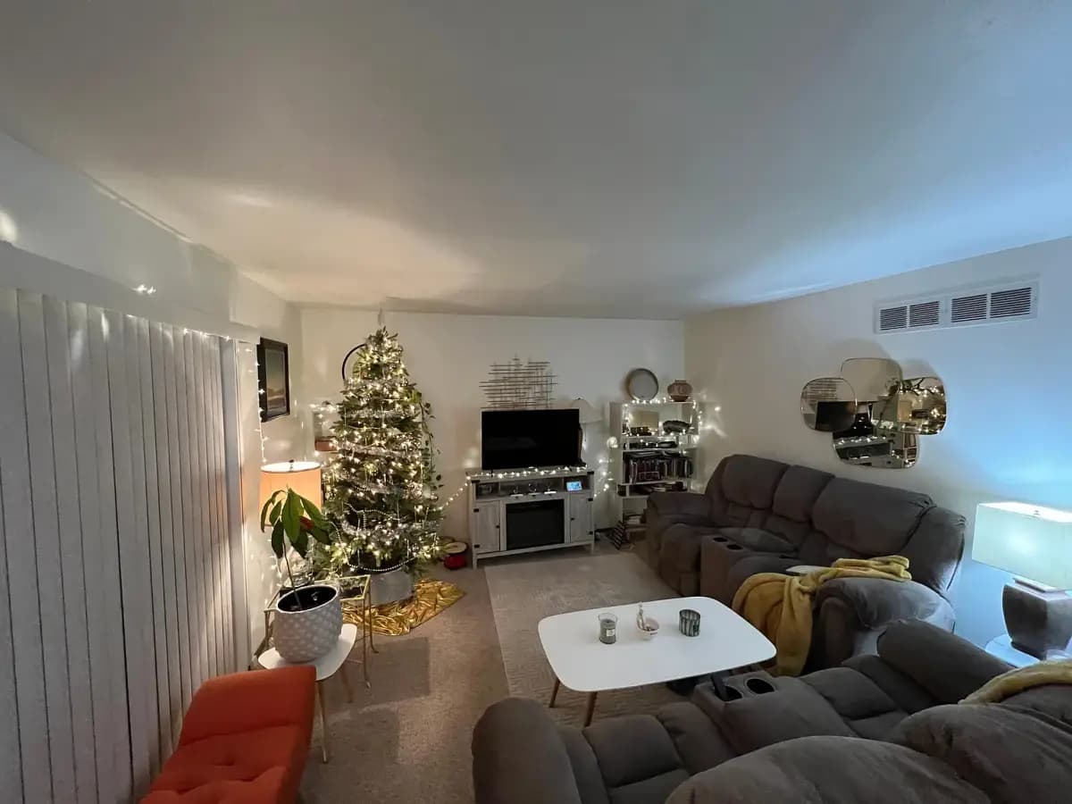 Milwaukee apartments for rent - Property image - 6519 Radburn Lane - 3