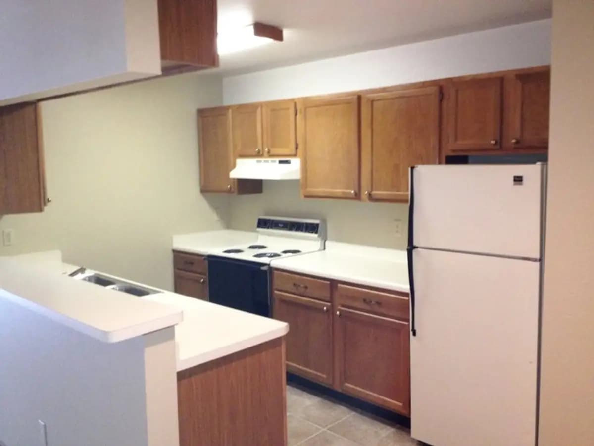Milwaukee apartments for rent - Property image - Dale Creek Apartments - 1