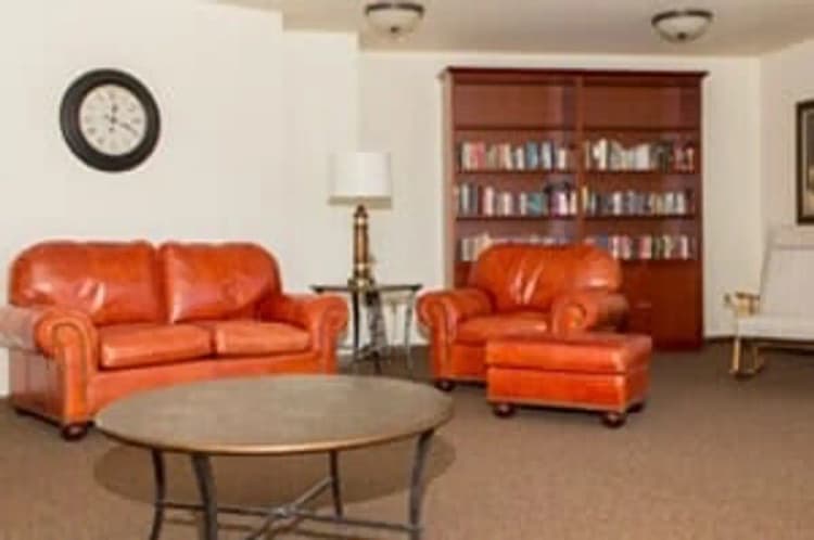 Milwaukee apartments for rent - image - tuscan-village-2.jpg