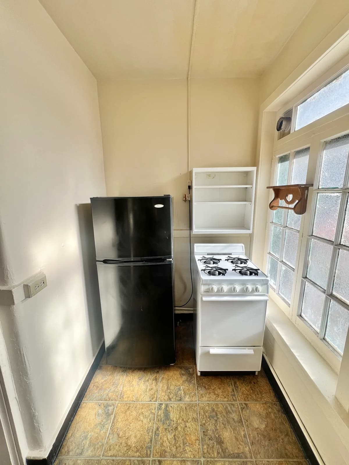Cross Apartments - Apartment - 127