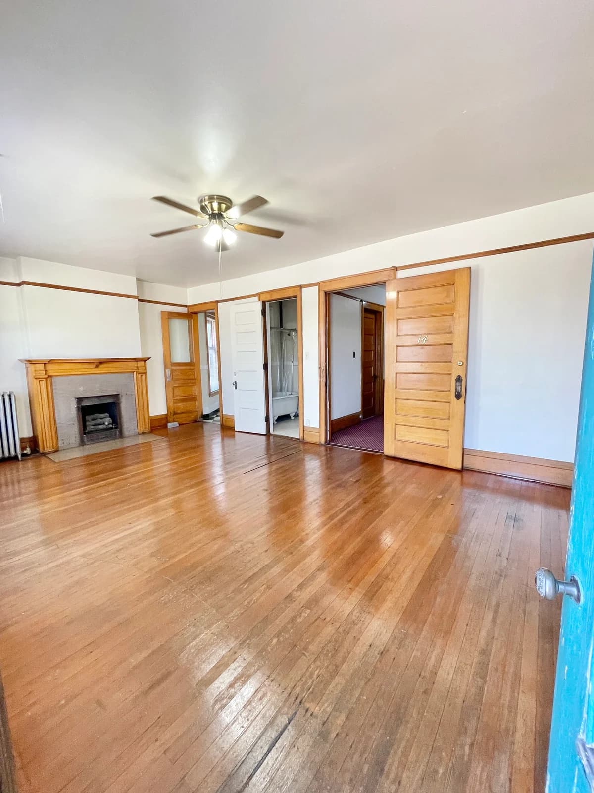 Cross Apartments - Apartment - 157
