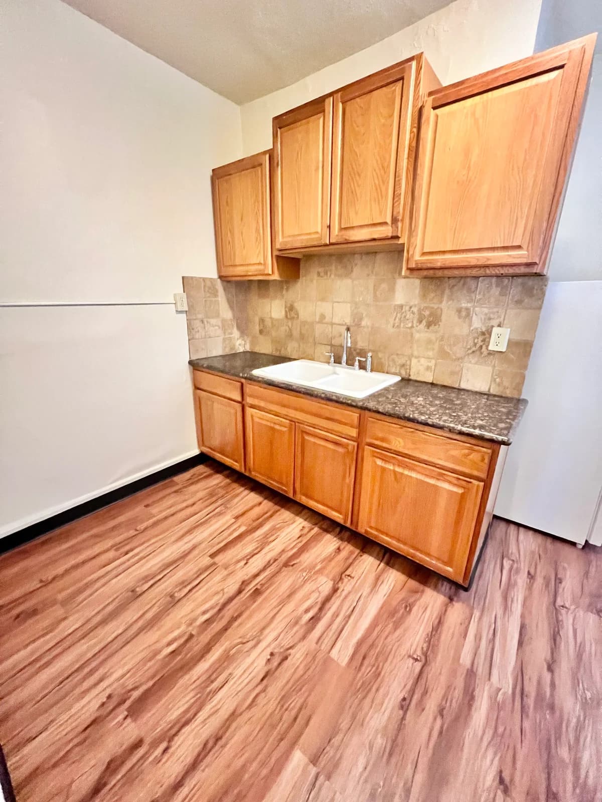 Cross Apartments - Apartment - 71
