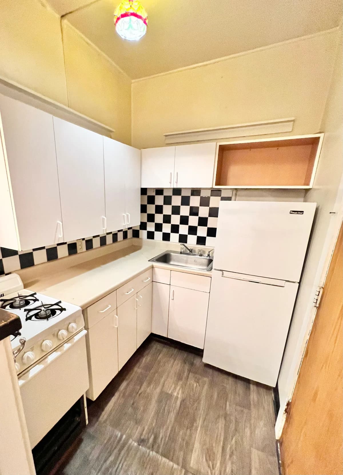 Cross Apartments - Apartment - 159
