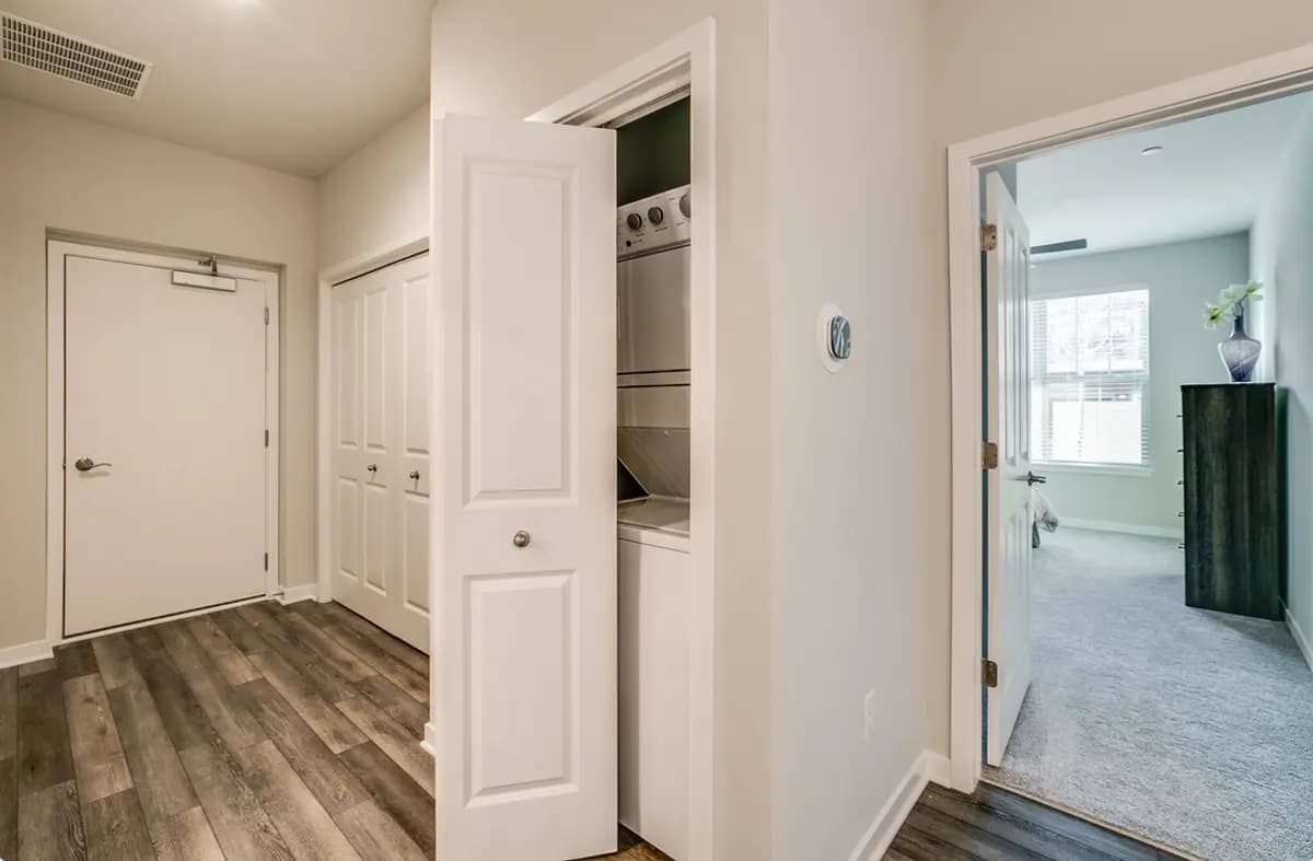 Milwaukee apartments for rent - Property image - Market Square Apartments - 3