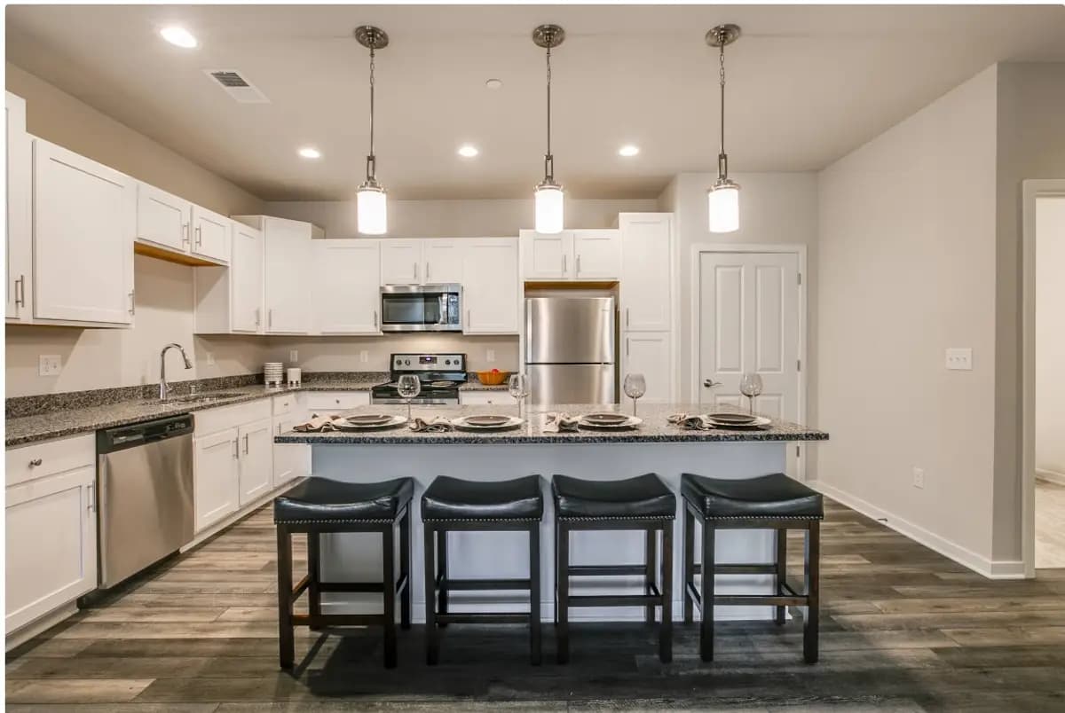 Milwaukee apartments for rent - Property image - Market Square Apartments - 2
