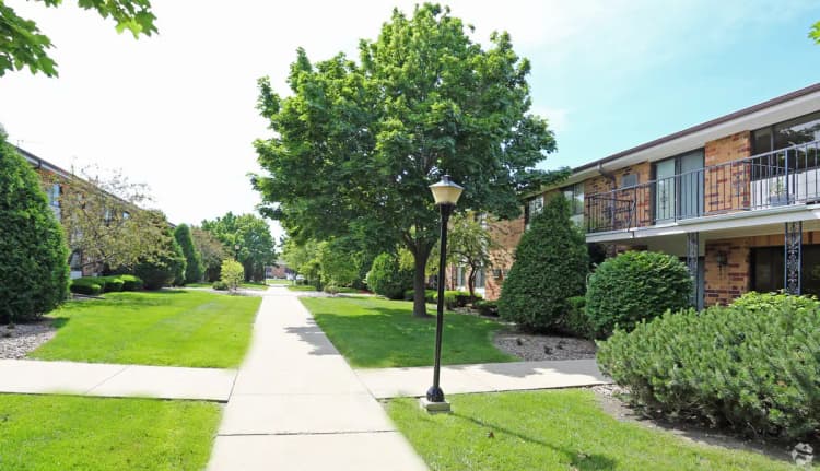 Milwaukee apartments for rent - image - petretti-apartments-kenosha-wi-building-photo (2).jpg