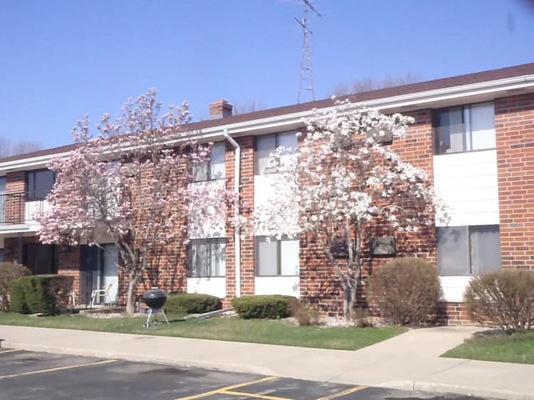 Milwaukee apartments for rent - image - petretti-apartments-kenosha-wi-floorplan.jpg