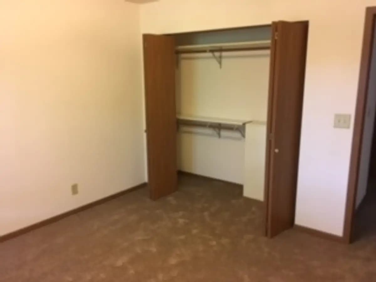 Milwaukee apartments for rent - Property image - Villa Rosa Apartments - 3