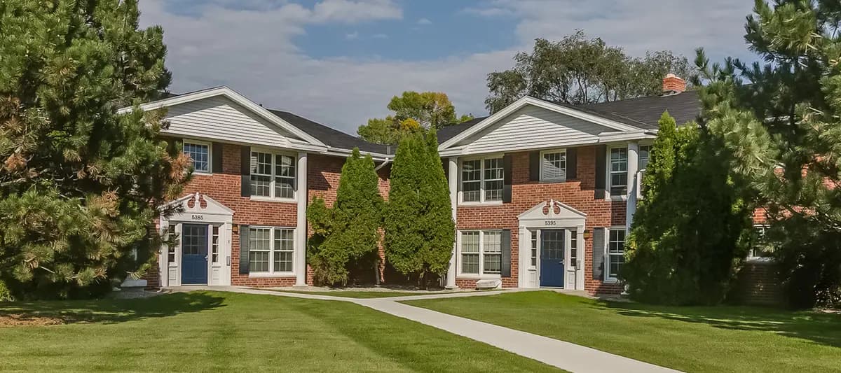 Milwaukee apartments for rent - Property image - Tuckaway Heights Apartments - 1