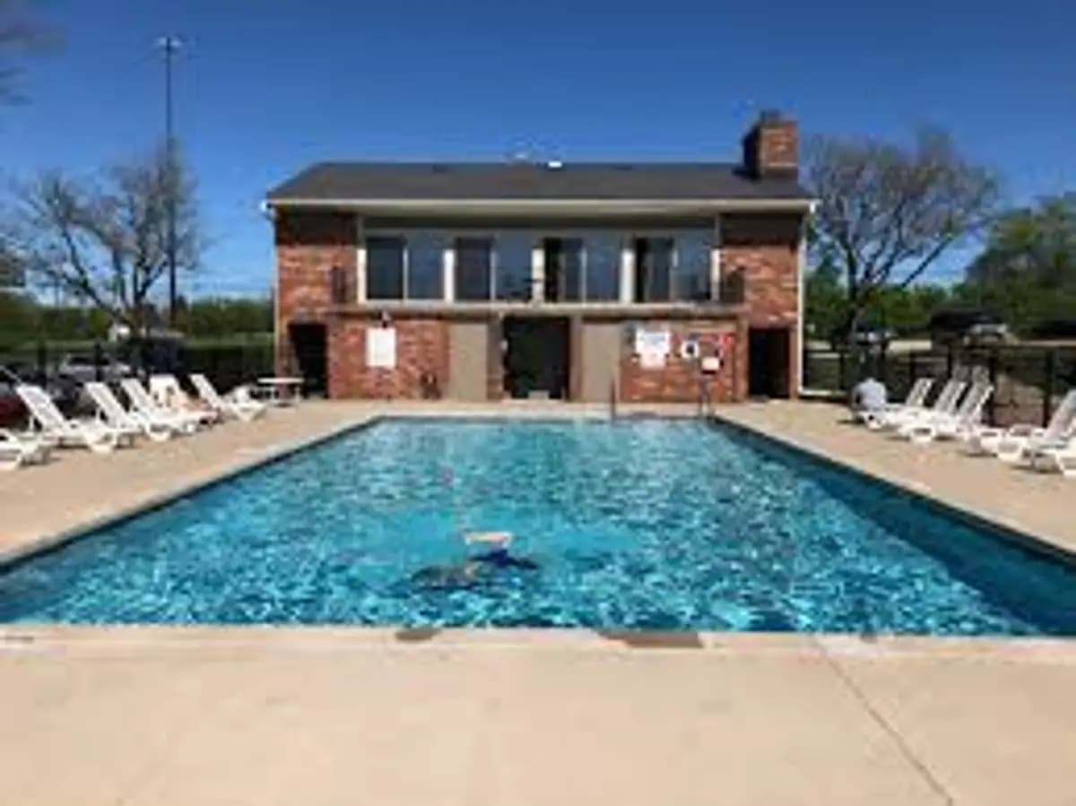 Milwaukee apartments for rent - Property image - Piccadilly Apartments - 1