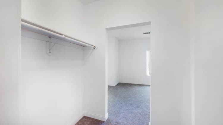 Milwaukee apartments for rent - image - photo_6193b391c3a992.49736958.jpg