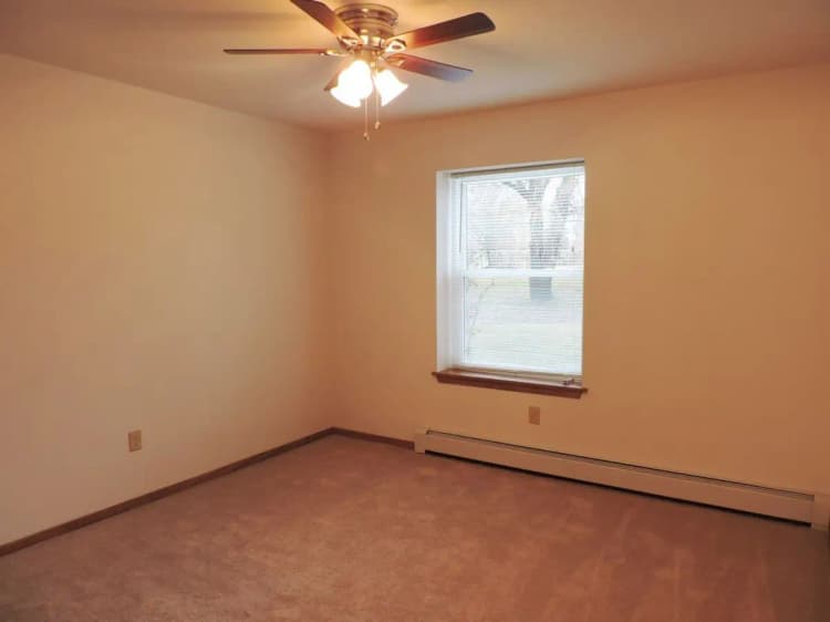 Milwaukee apartments for rent - image - large (7) - Copy.jpg